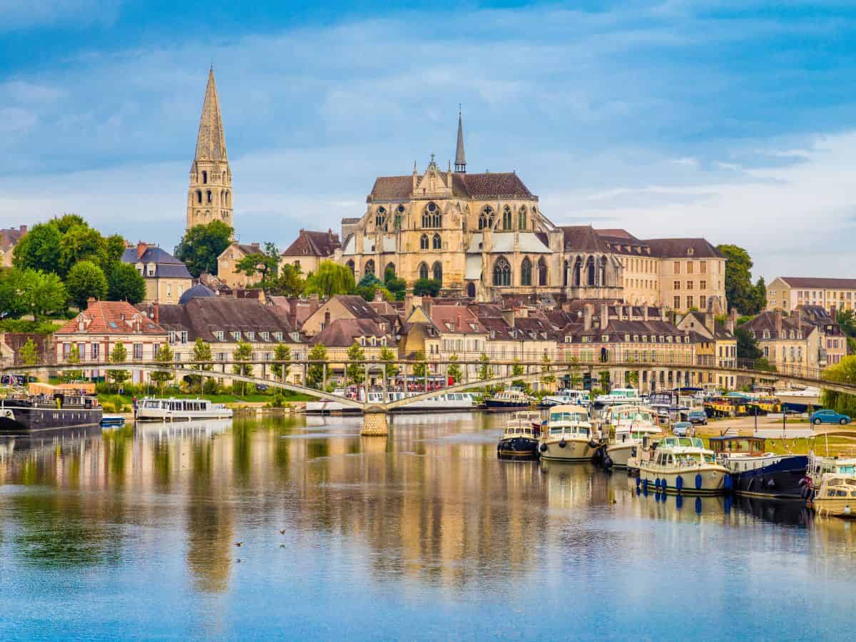 Burgundy, the River Rhône and Provence River Cruise - Meon Valley Travel